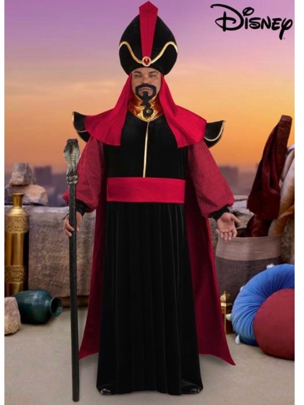 Black and Red Jafar costume. (Aladdin).
